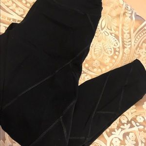 Black yoga pants